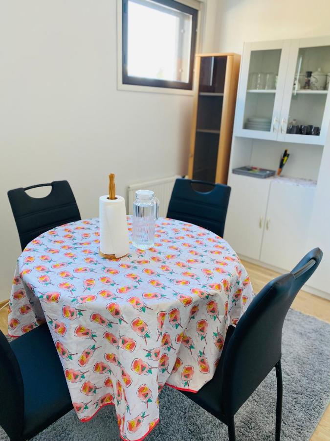 Two Bedrooms,Dining Area And Bathroom With Private Entrance Kotka Exterior foto